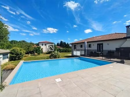 maison de luxe de 6 pièces en vente à aureville  france