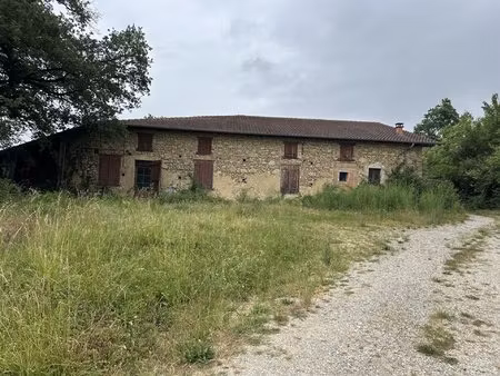 ferme a renover sur 3 5 ha
