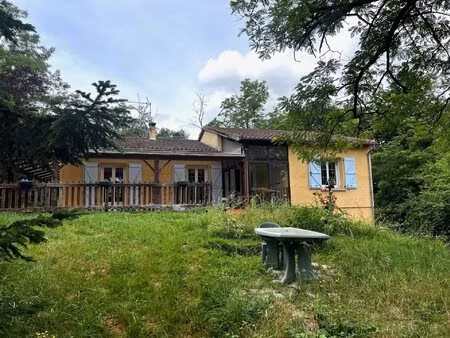 maison proche commerces sur 1 6 ha