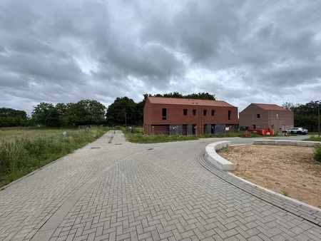 huis te koop in opvelp met 4 slaapkamers