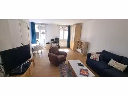 2 pièces 38 m² nanterre centre