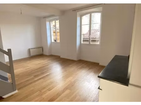location appartement 3 pièces 65 m² à bordeaux (33000)