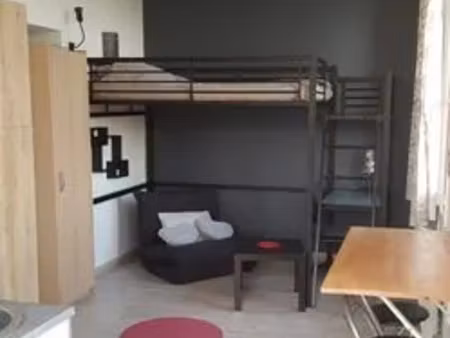 location appartement 1 pièce 25 m² à castres-gironde (33640)