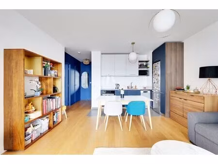 coup de cœur — appartement 3 pièces avec balcon au pied du métro