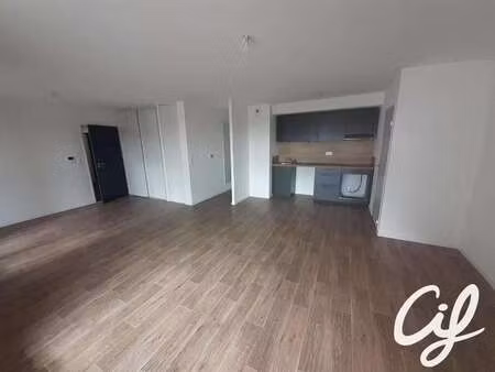 location appartement 4 pièces à nantes (44000) : à louer 4 pièces / 84m² nantes