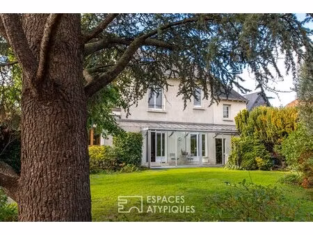 maison familiale avec piscine et dépendance