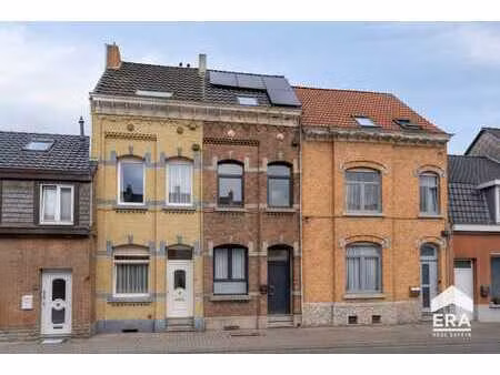 maison rénovée et économe en énergie avec 3 chambres