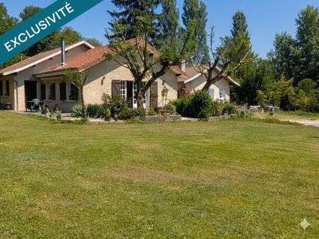 maison plain pied de 130m²   dépendances et très grand terrain
