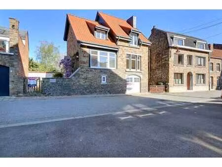 maison 2ch. (+1) au coeur du village de profondeville