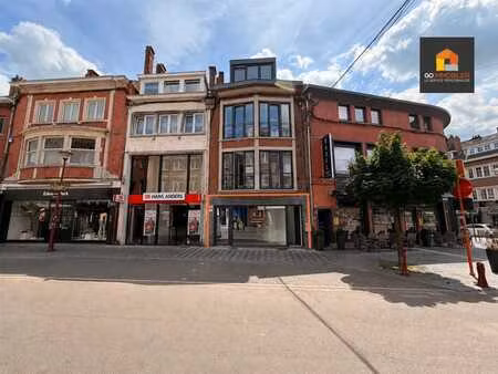 rez commercial entièrement rénové de 65m² situé au plein coe