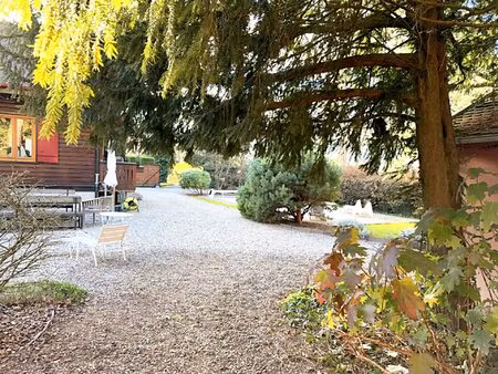 havre de paix citadin : charmante maison type chalet à vendre