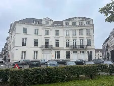 duplex compact dans le centre de bruxelles
