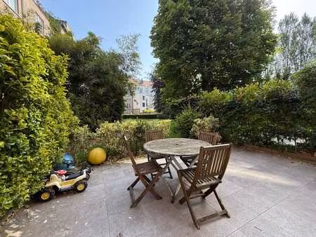 prox chatelain - triplex avec terrasse et jardin