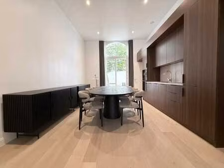 duplex meublé full rénové - 2 chambres - jardin 50m²