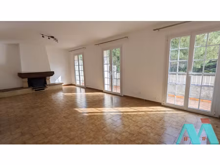 appartement 4 pièces 87m2 avec terrasse et parking privé