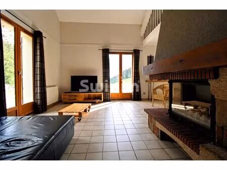 maison familiale avec terrain de 1 500 m²  fort potentiel d'aménagement