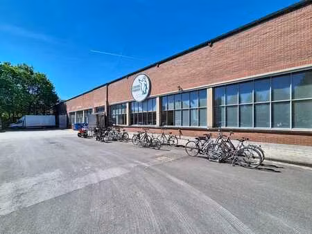 bureau (115 m²) à louer sur le site de l'usine eskimo à gan