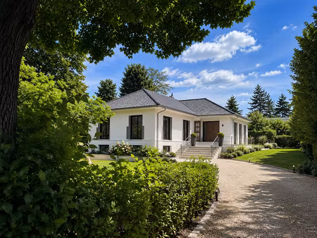 location maison 8 pièces 175 m² à croissy-sur-seine (78290)  5 900 €