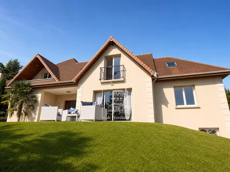 location maison 9 pièces 300 m² à la celle-saint-cloud (78170)  4 800 €