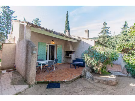 palombaggia villa n2: 2 chambres 2 salles d'eau avec terra