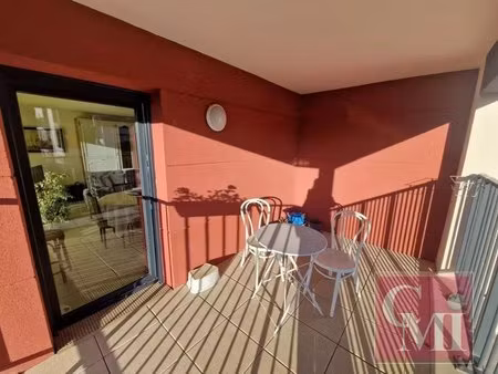 a louer f3 avec loggia et double garage
