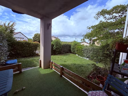appartement f3 avec terrasse et jardin