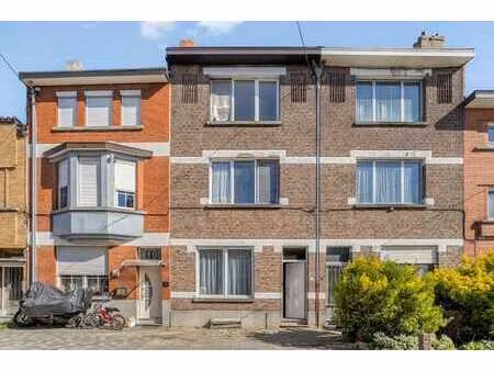 maison familiale avec jardin près du centre