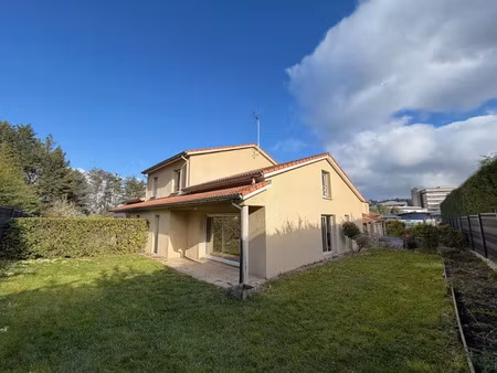 location maison 6 pièces 127 m² à saint-priest-en-jarez (42270)  1 250 €