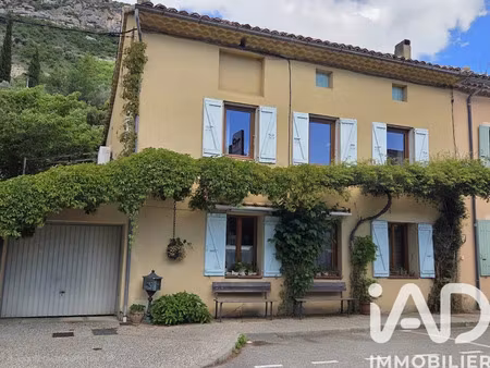 maison de village à sahune (26510)