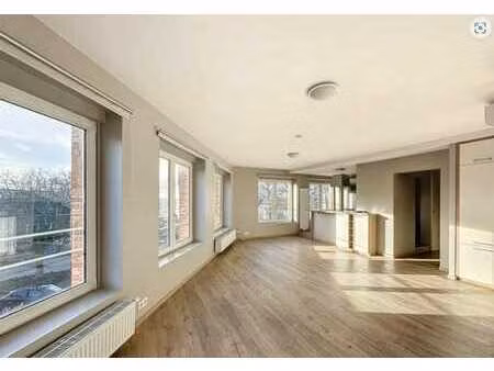 appartement 2 ch. lumineux  peb b  garage en option  mons