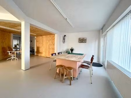 bureau lumineux de 80 m² - entrée indépendante - uccle