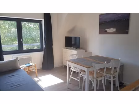 location meublée appartement 2 pièces 28 m² à fouesnant (29170)  390 €