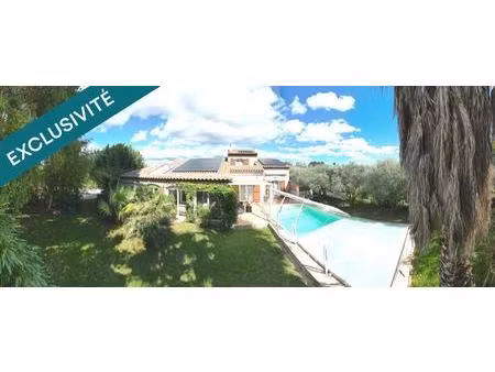 hyères ayguade  villa de 260m2 avec piscine et garage sur 1500m2 de terrain paysagé.