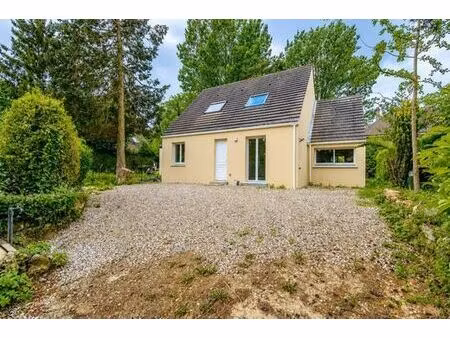 maison de luxe de 3 chambres en location à feucherolles  france