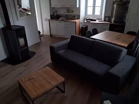 location maison 4 pièces 57 m² à courlay (79440)  580 €