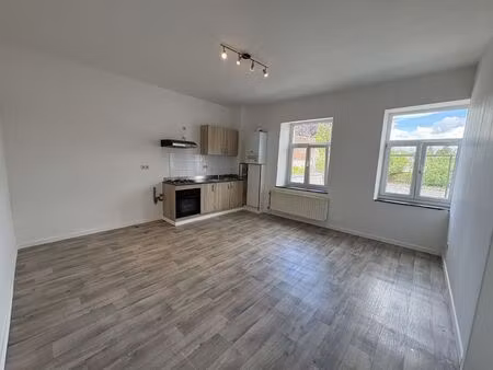 appartement à louer à chaussée de charleroi 178 fleurus (vbe32005)