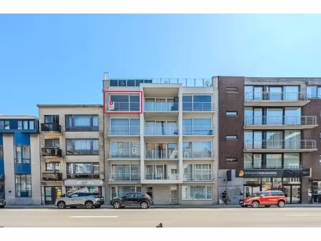 prachtig 2-slaapkamer appartement met terras te oostende