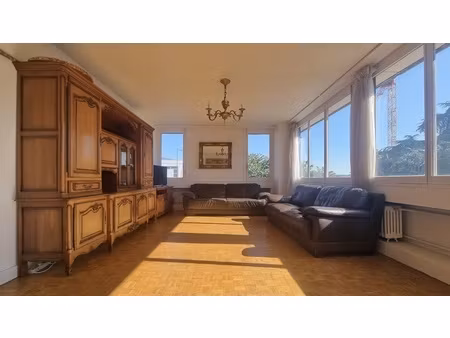 appartement 5 pièces - 104 m²