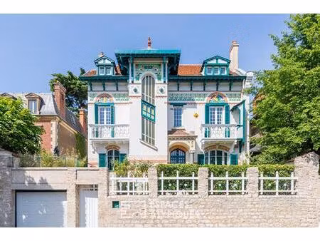 villa historique art nouveau avec jardin et atelier d'artiste au coeur de mantes la jolie