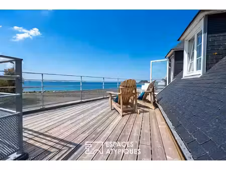 face à la mer  une adresse singulière aux multiples possibilités