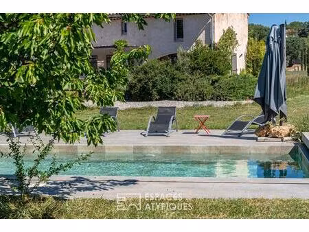 propriété familiale avec piscine
