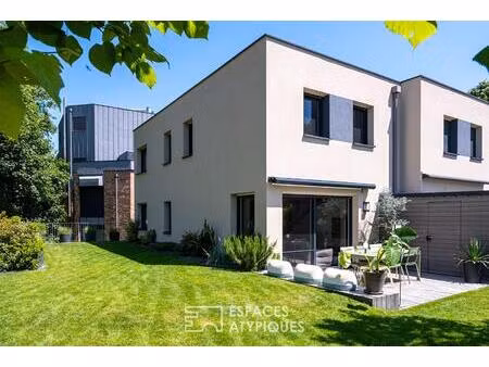 duplex contemporain avec jardin paysagé
