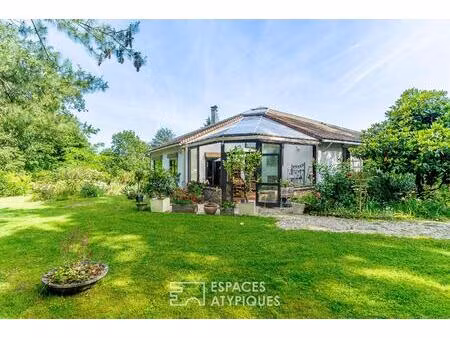 maison d'architecte de 260 m² avec vue dominante sur la vallée de l'orge et appartement in