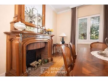 elégante villa des années 30 et son jardin intimiste