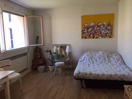 113 rue boileau studio de 29 m2 non meuble