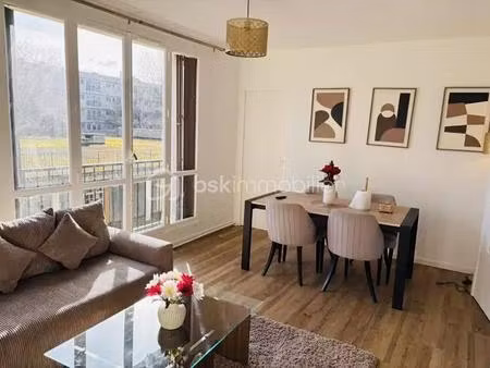 3 pièces de 61 m² entièrement rénové