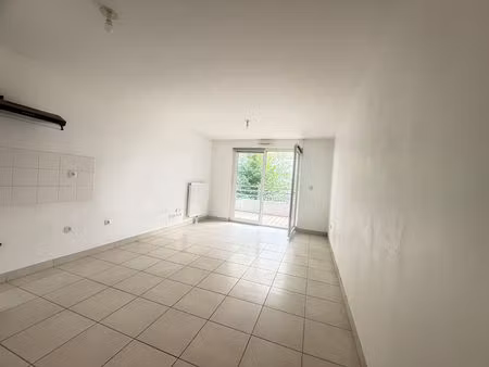 meinau - joli 2 pièces avec balcon