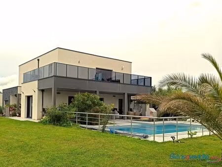 maison de luxe en vente à joué-lès-tours  centre