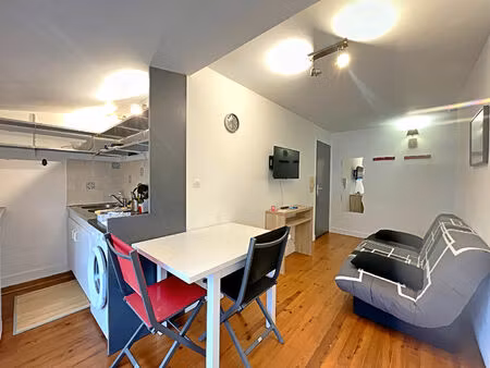 location appartement 2 pièces 28m²