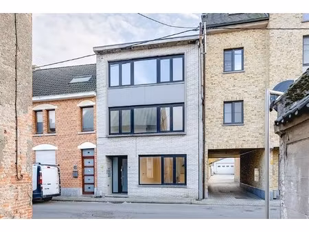 vergund gerenoveerd appartementsgebouw